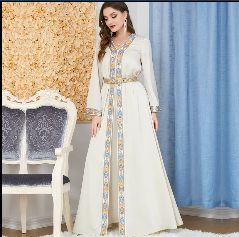 Женская одежда арабских стран Ближнего Востока, платье-двойка с разрезным V-образным вырезом и длинными рукавами